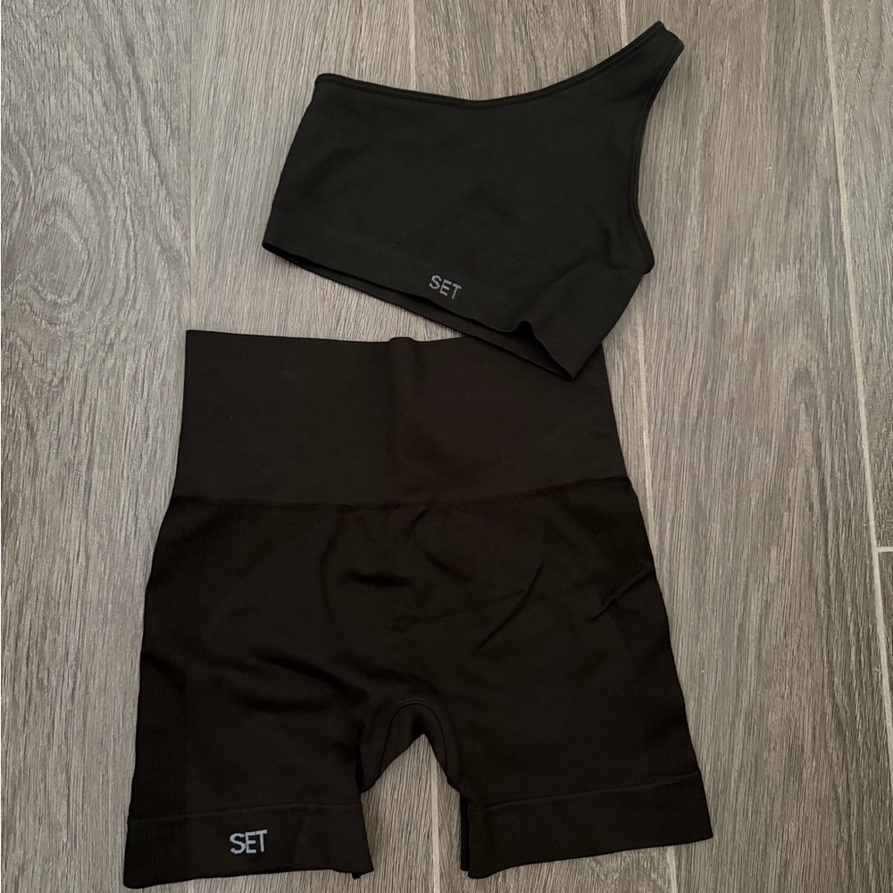 Set Active Brown One-Shoulder Sports Bra & High-Waist Bike Shorts SET